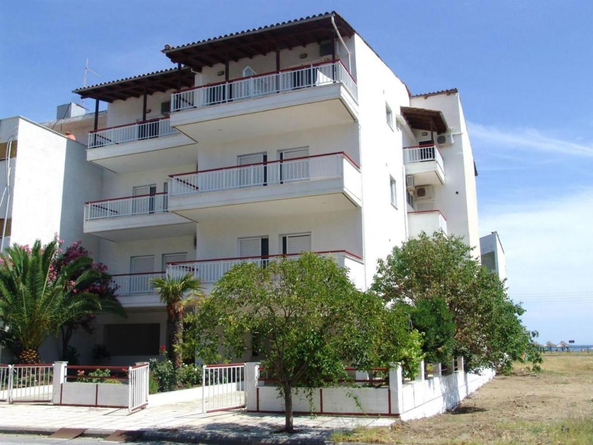 Mike'S Apartments Neoi Poroi Exterior foto